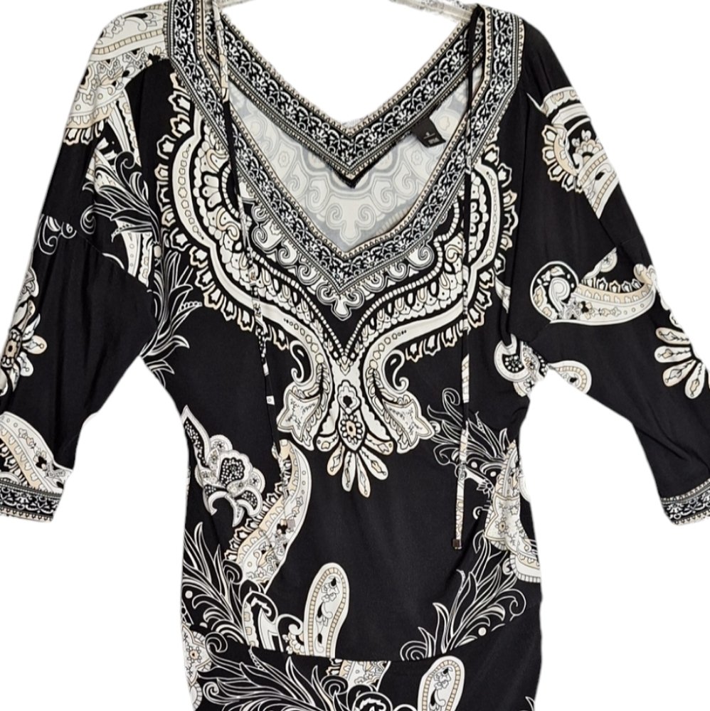 White House Black Market Dress size small black and white